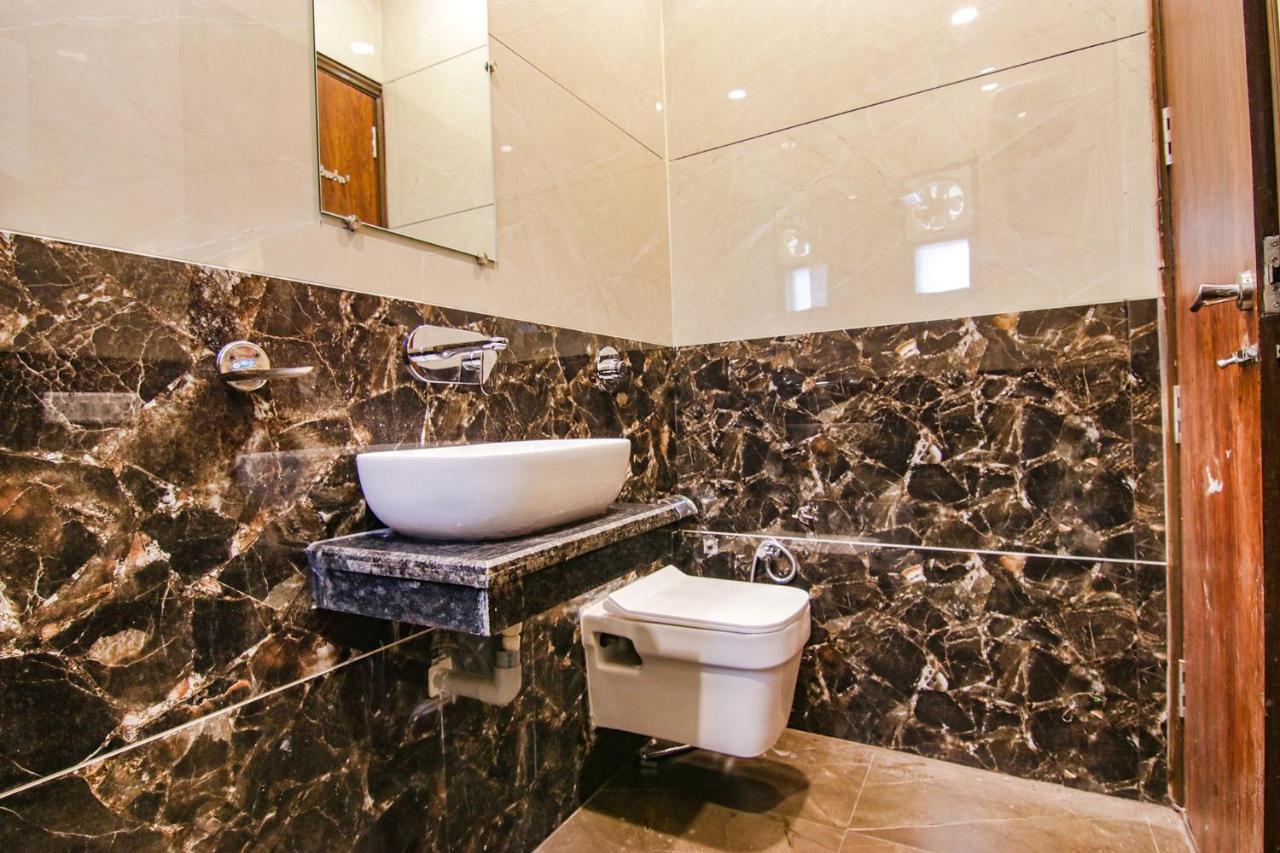 Fabhotel Aryan Grand Amritsar Exterior foto