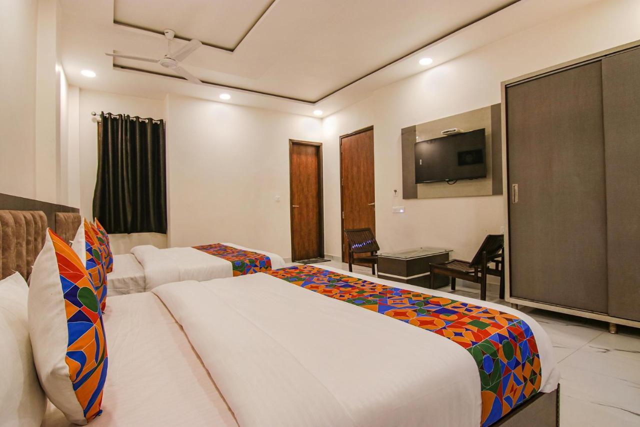 Fabhotel Aryan Grand Amritsar Exterior foto