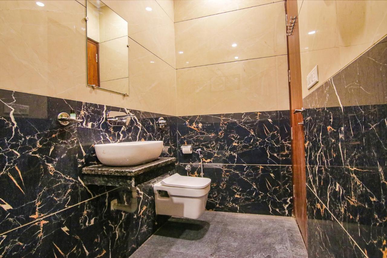 Fabhotel Aryan Grand Amritsar Exterior foto